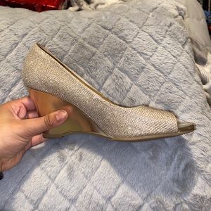 Gold sparkly wedges Simple Pelle